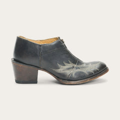 Nicole Black | Stetson