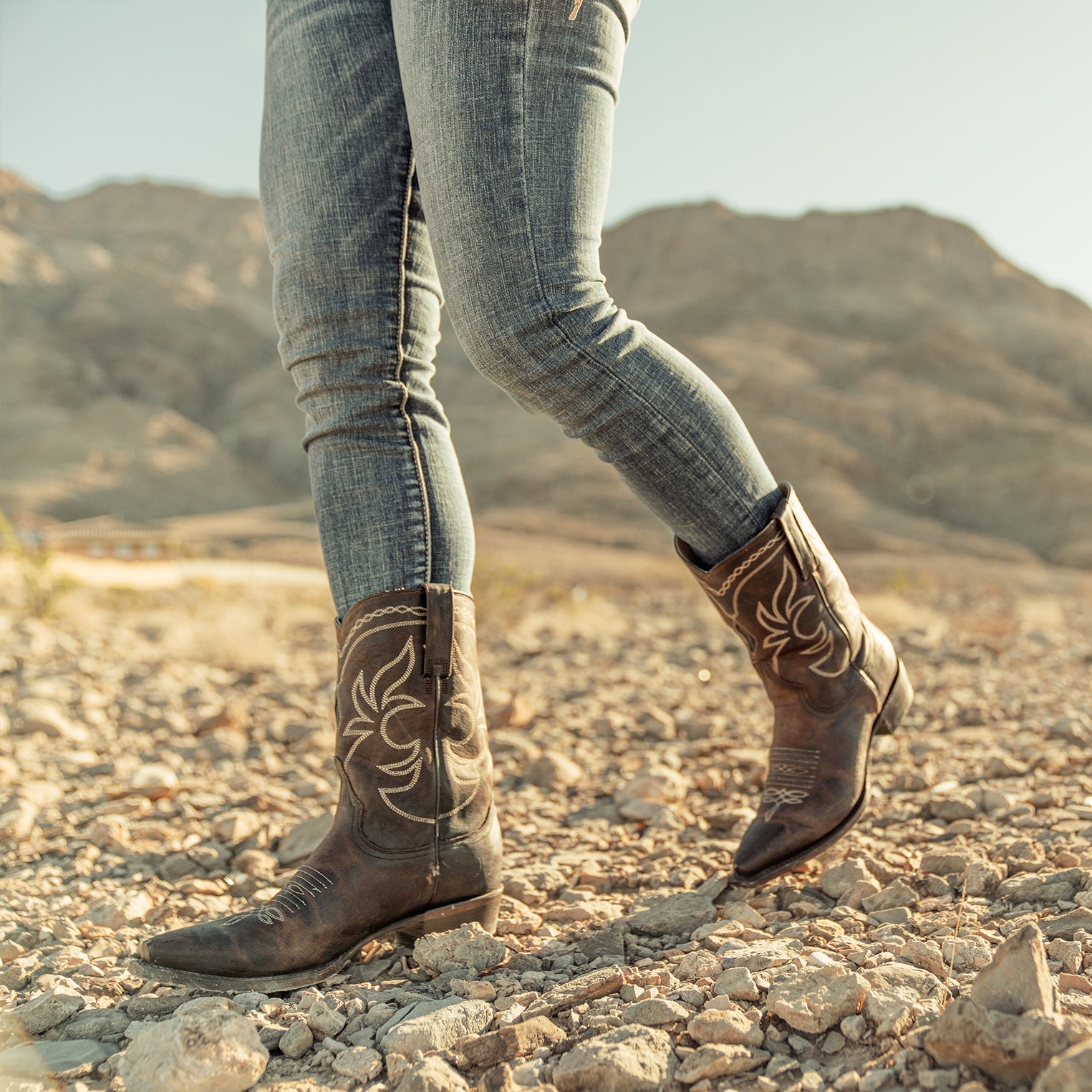 Iris Mid-Calf Embroidered Boot Brown | Stetson