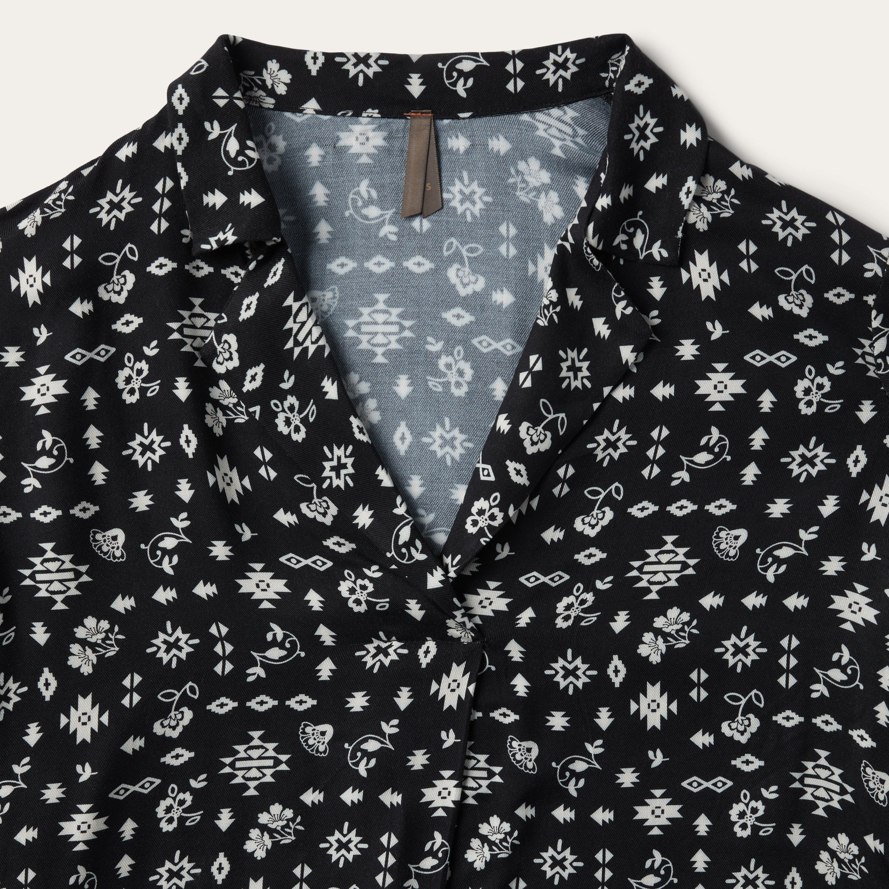 Southwestern Ditzy Print Blouse Black | Stetson